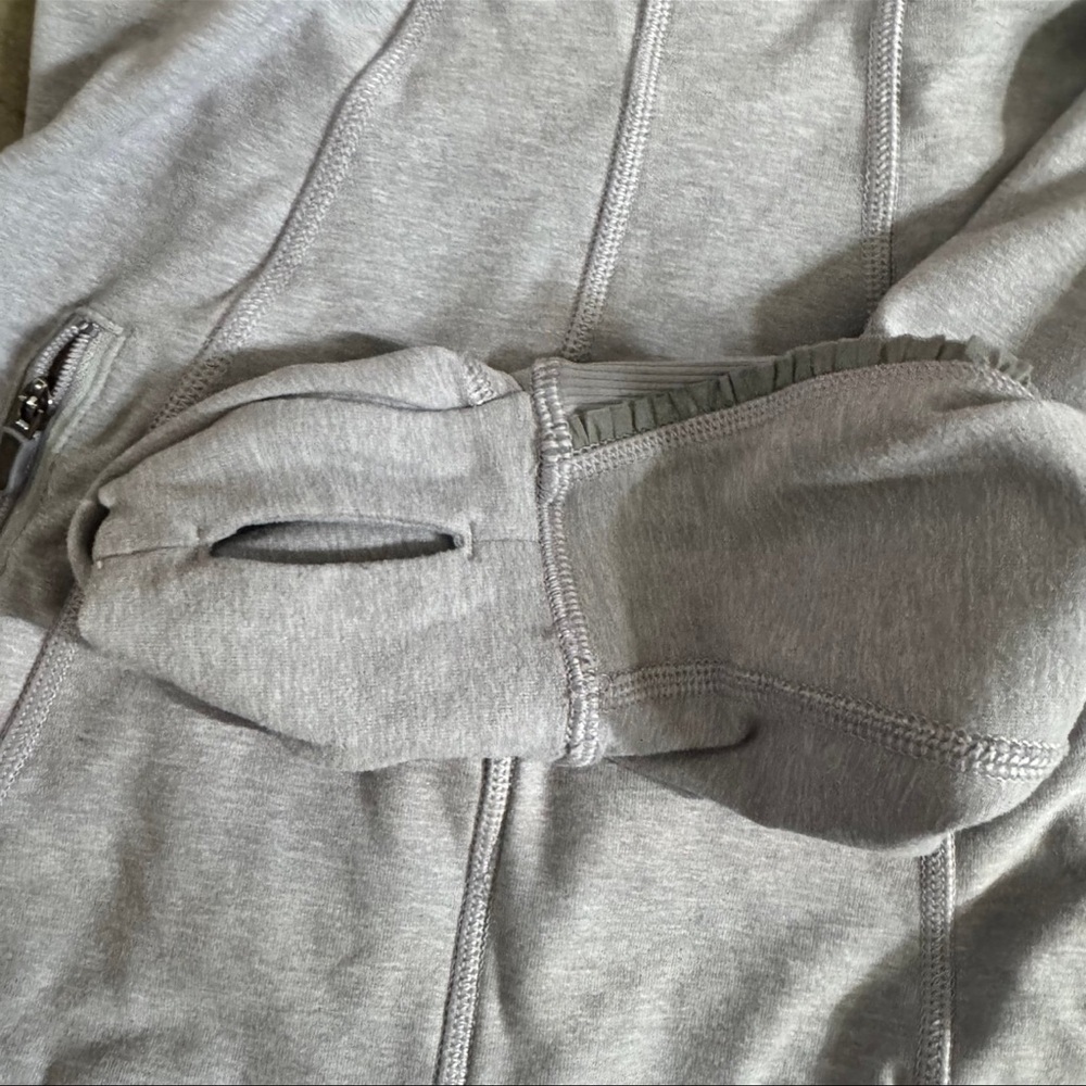 Lululemon Think Fast Pullover Cold Hands Warm Heart Gray Sz 6 Half Zip Cuffins - Picture 11 of 12